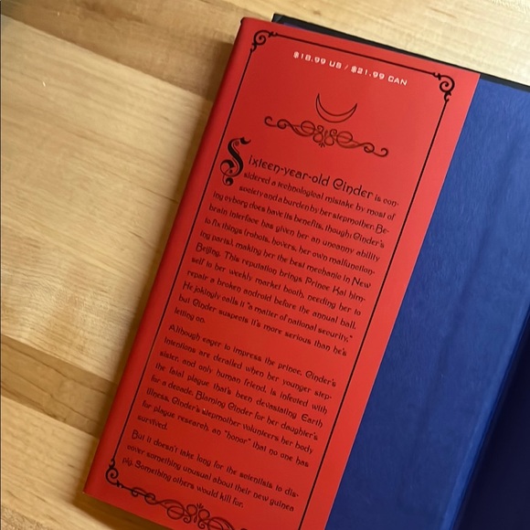 The Lunar Chronicles by Marissa Meyer BUNDLE - Picture 5 of 16